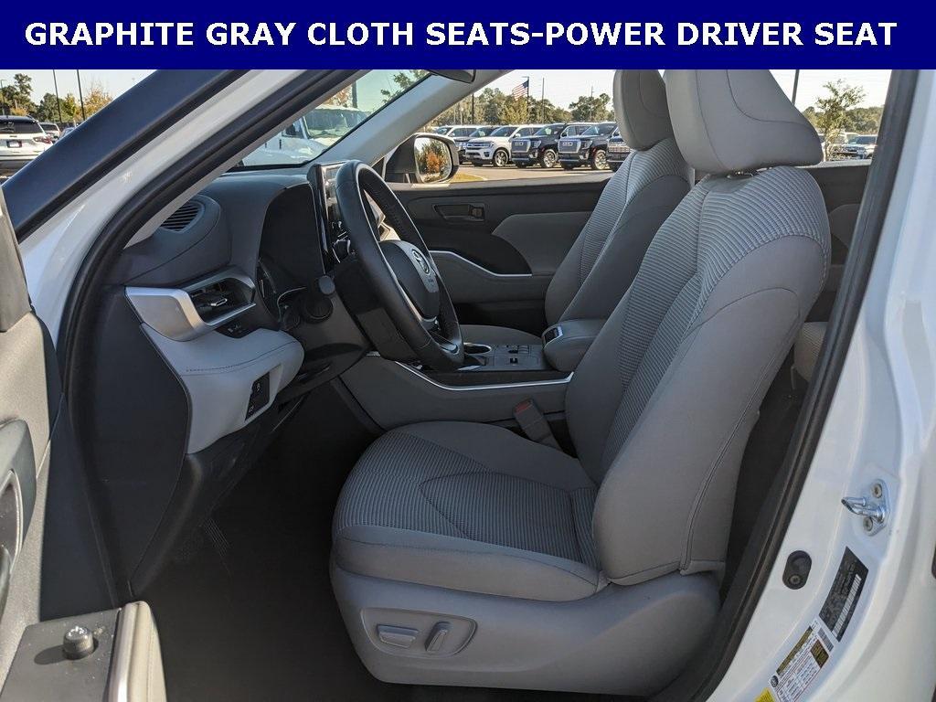 used 2024 Toyota Highlander car, priced at $37,427