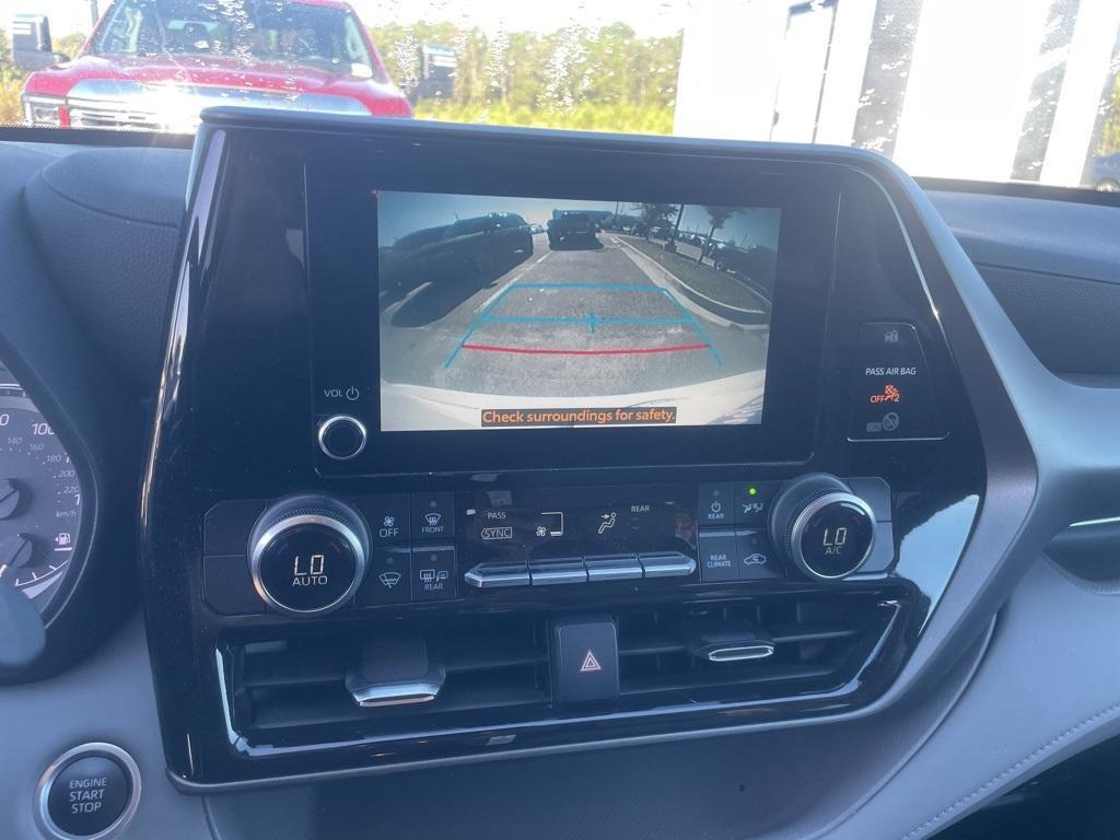 used 2024 Toyota Highlander car, priced at $39,890