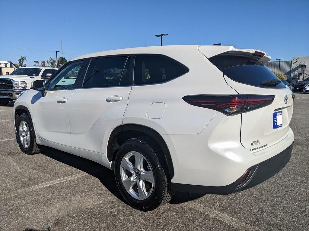 used 2024 Toyota Highlander car, priced at $37,427
