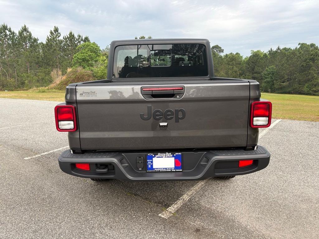 new 2025 Jeep Gladiator car, priced at $37,977