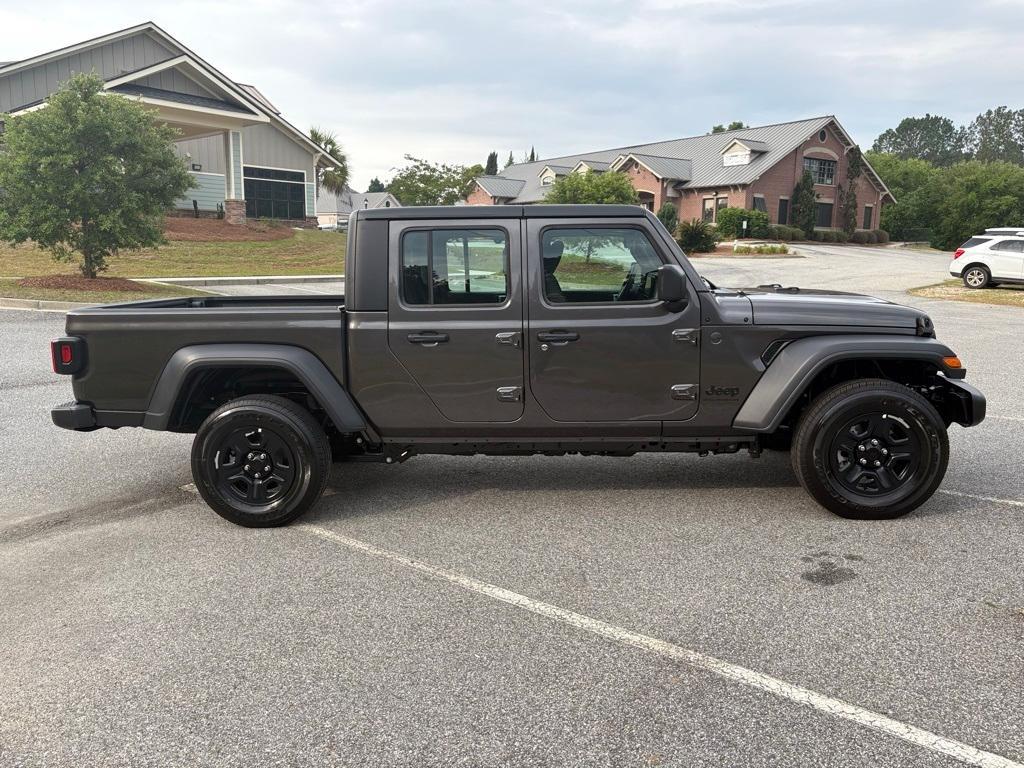 new 2025 Jeep Gladiator car, priced at $37,977