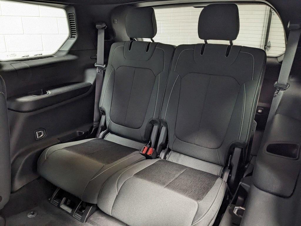 new 2025 Jeep Grand Cherokee L car, priced at $37,927
