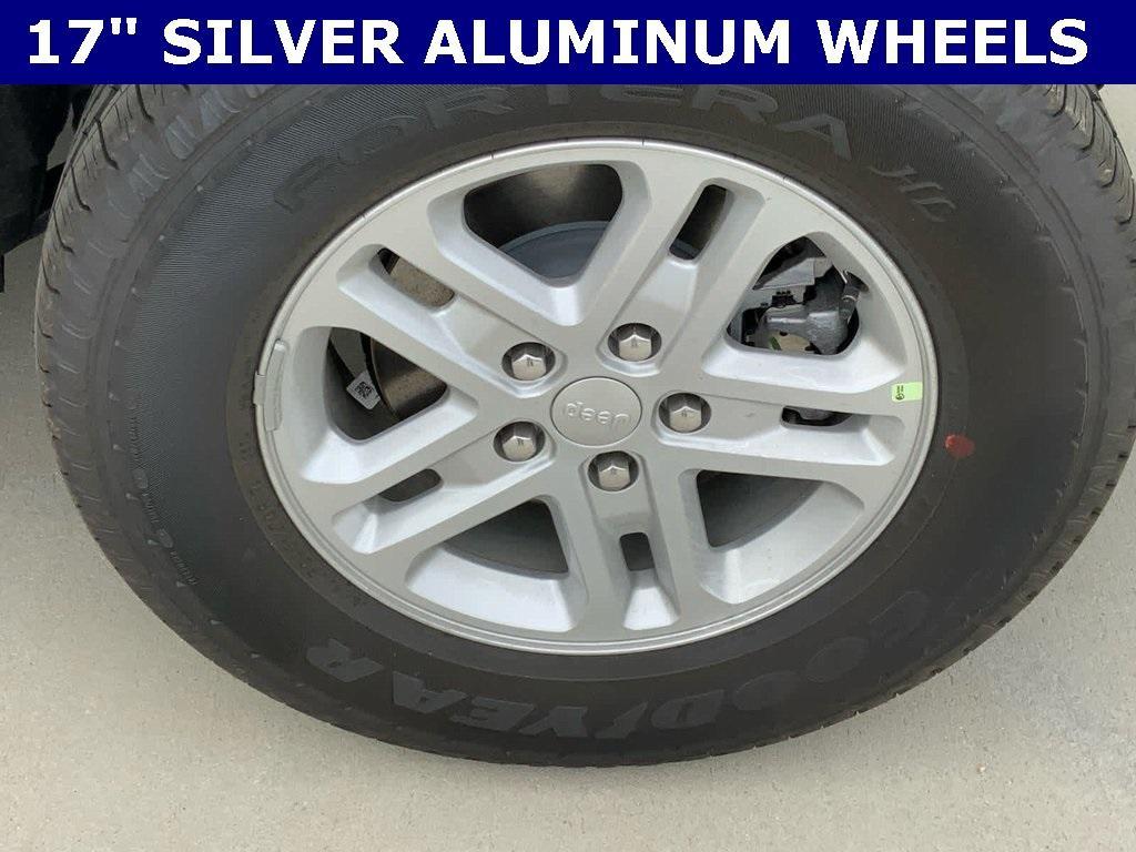 new 2025 Jeep Grand Cherokee car, priced at $33,227