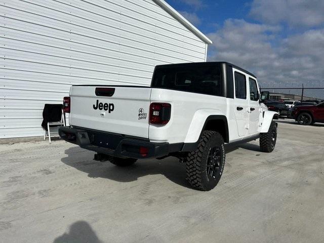 new 2025 Jeep Gladiator car, priced at $44,250