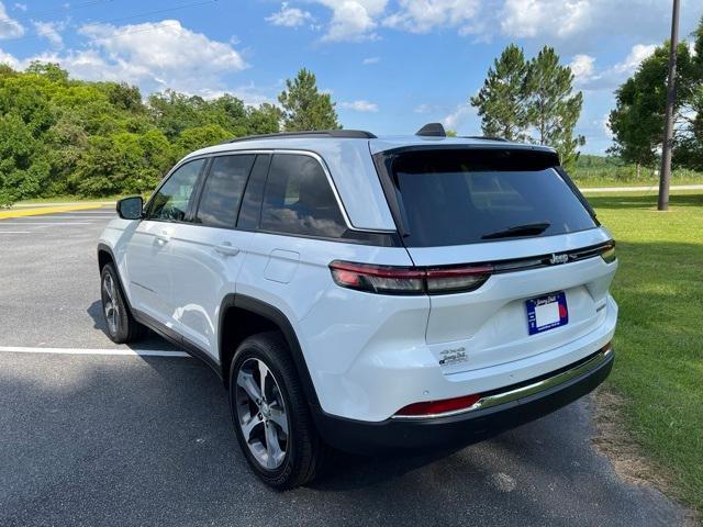 new 2024 Jeep Grand Cherokee car, priced at $52,285