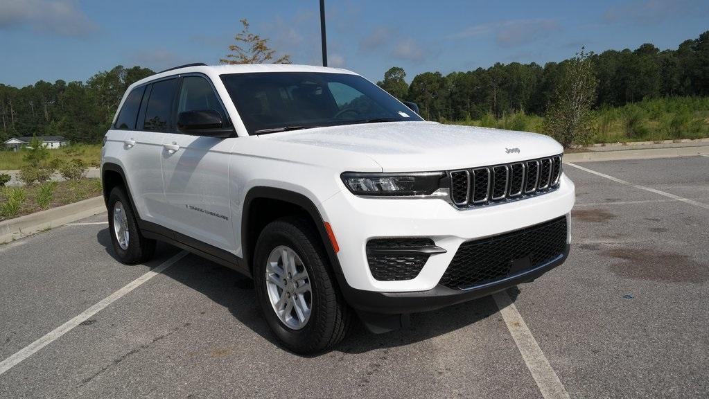 new 2025 Jeep Grand Cherokee car, priced at $34,677