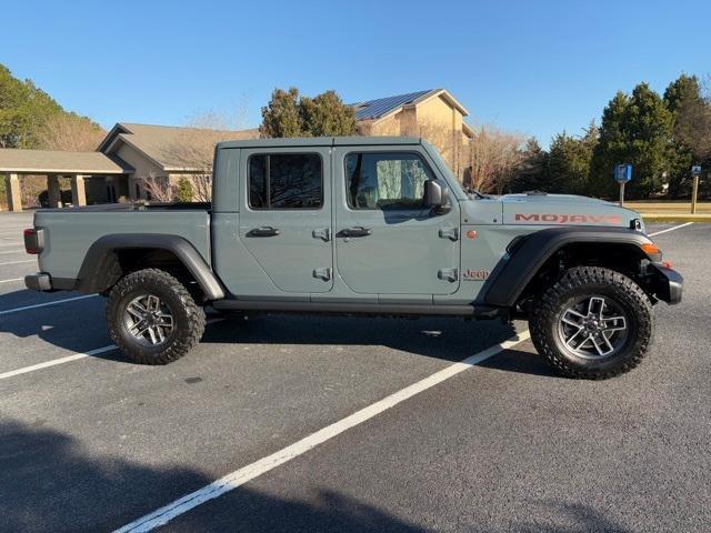 new 2025 Jeep Gladiator car, priced at $50,777