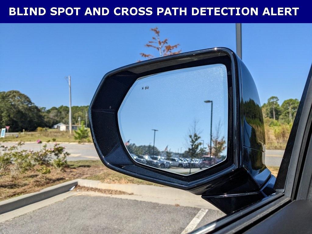 used 2024 GMC Yukon XL car, priced at $65,658