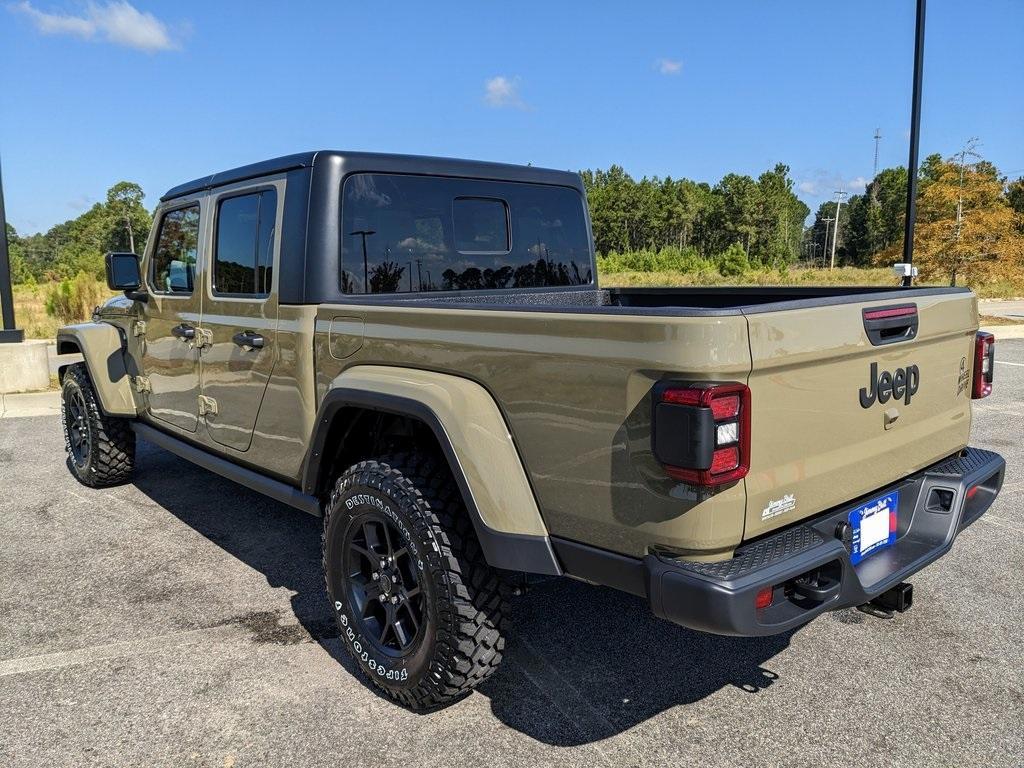 new 2025 Jeep Gladiator car, priced at $48,327