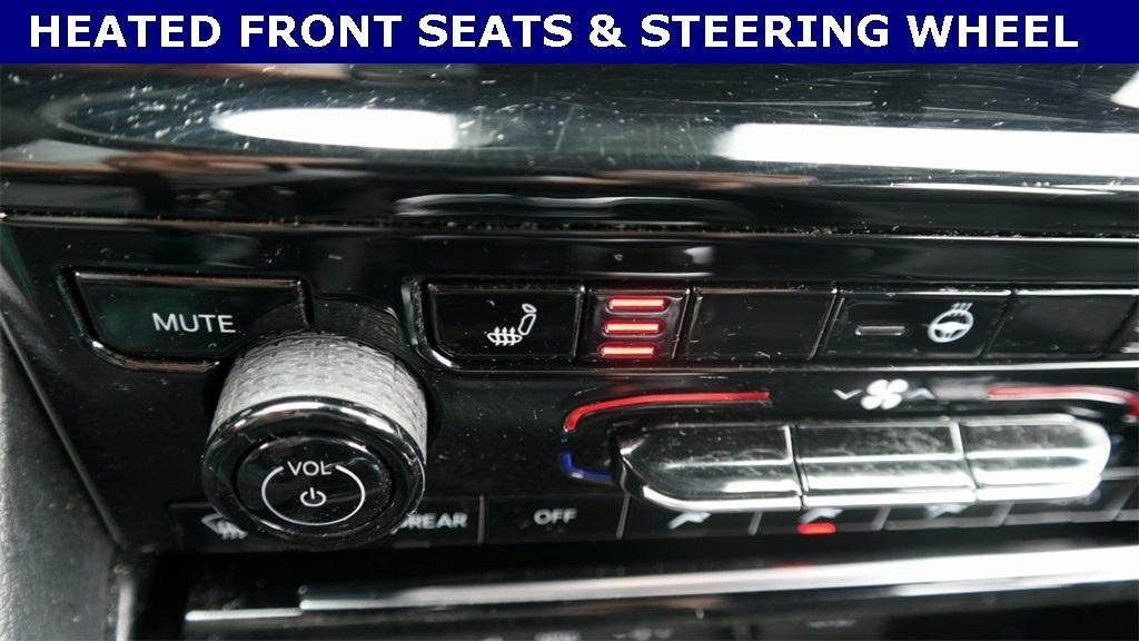 used 2023 Jeep Grand Cherokee L car, priced at $30,000