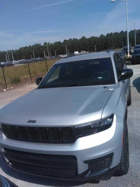 used 2023 Jeep Grand Cherokee L car, priced at $28,960
