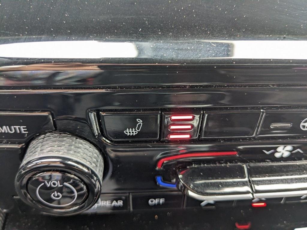 used 2023 Jeep Grand Cherokee L car, priced at $28,960
