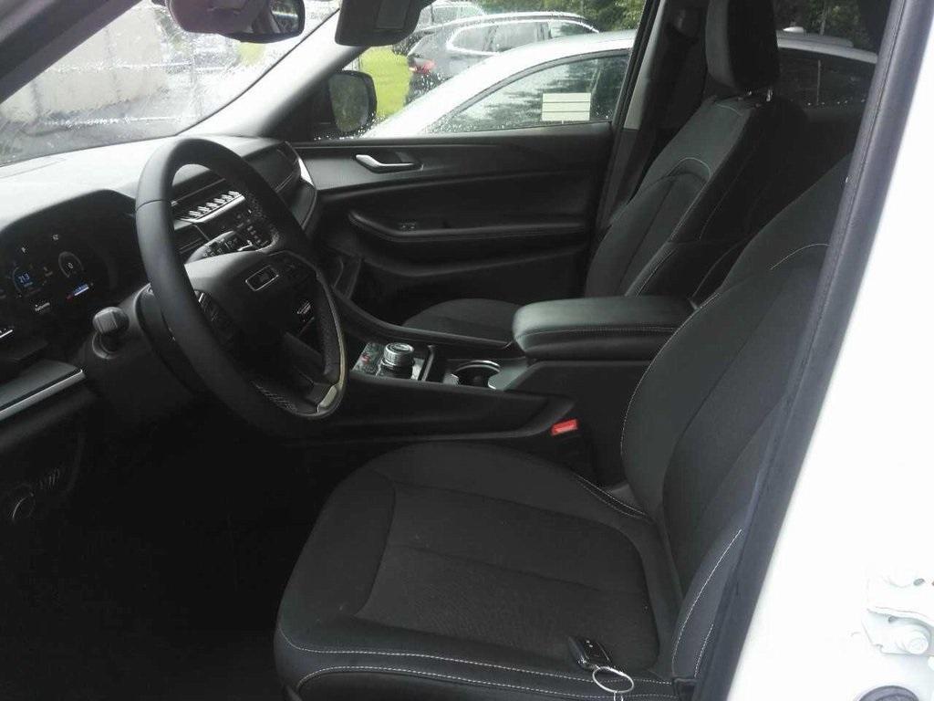 used 2023 Jeep Grand Cherokee L car, priced at $28,189