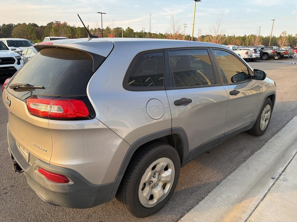used 2016 Jeep Cherokee car, priced at $7,477