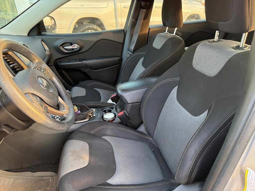 used 2016 Jeep Cherokee car, priced at $7,477
