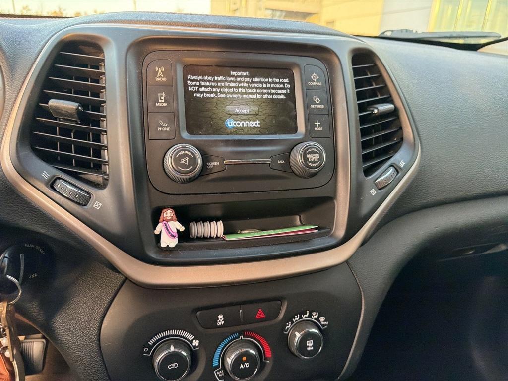 used 2016 Jeep Cherokee car, priced at $7,477