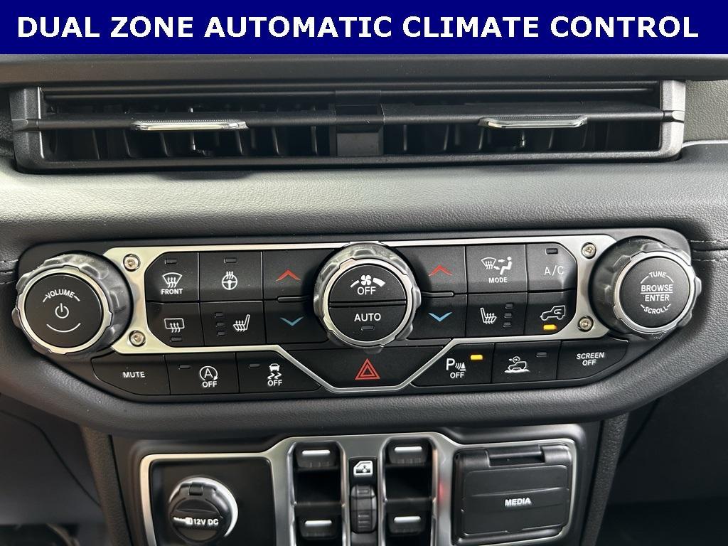 new 2025 Jeep Gladiator car, priced at $54,176