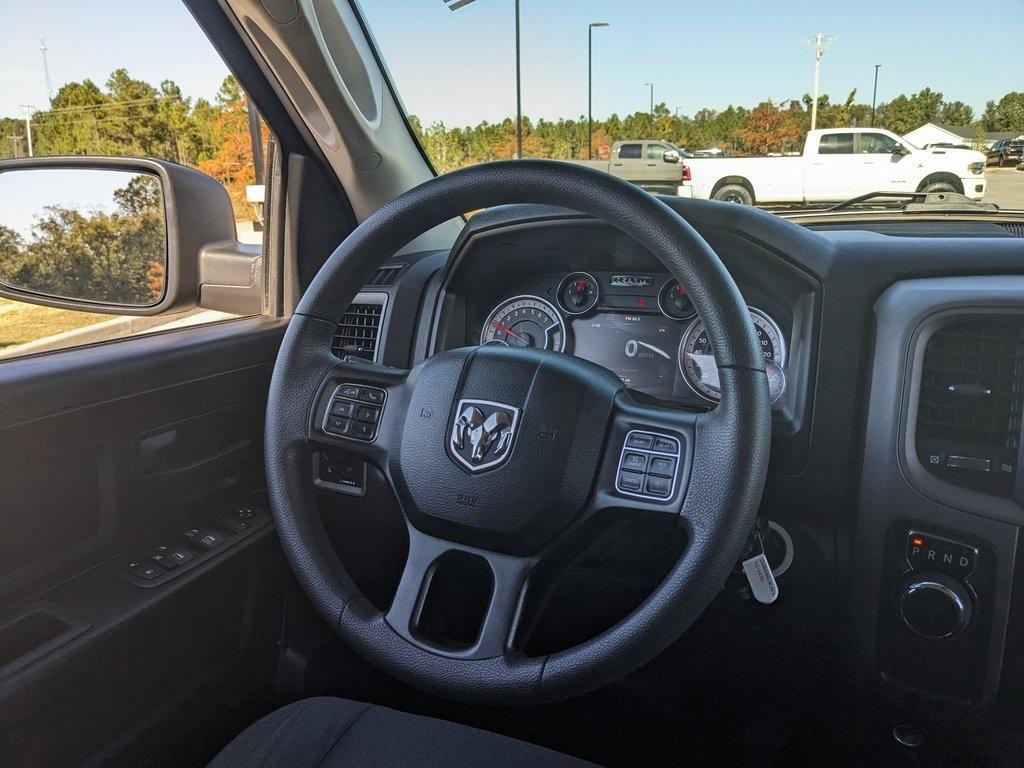 used 2022 Ram 1500 Classic car, priced at $22,992