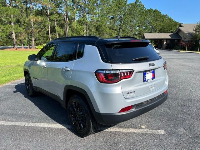 new 2024 Jeep Compass car, priced at $30,800