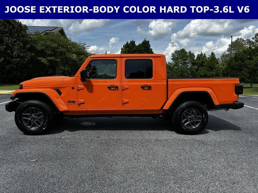new 2025 Jeep Gladiator car, priced at $35,977