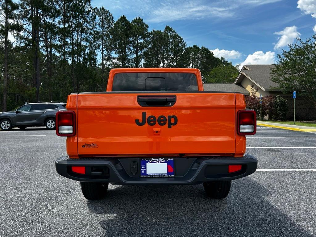 new 2025 Jeep Gladiator car, priced at $35,977