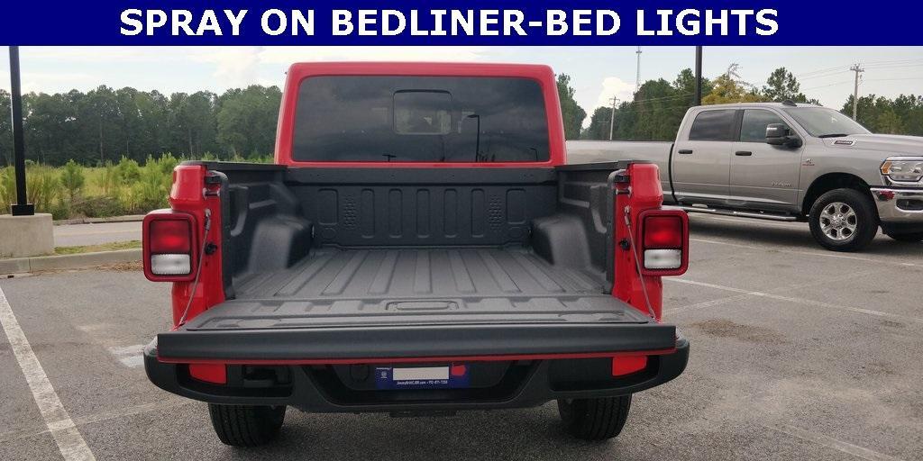 new 2025 Jeep Gladiator car, priced at $35,977