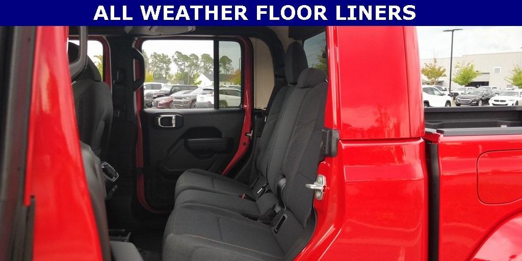 new 2025 Jeep Gladiator car, priced at $35,977