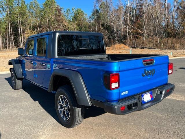 new 2025 Jeep Gladiator car, priced at $42,577