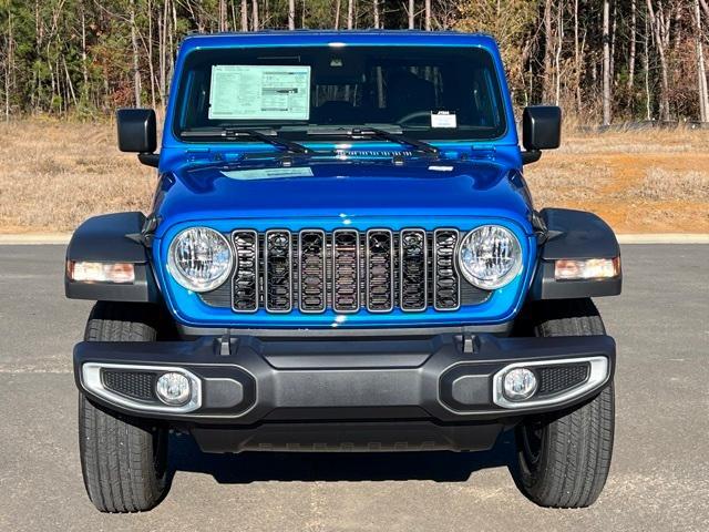 new 2025 Jeep Gladiator car, priced at $42,577