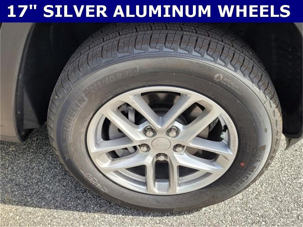 new 2025 Jeep Grand Cherokee car, priced at $33,227