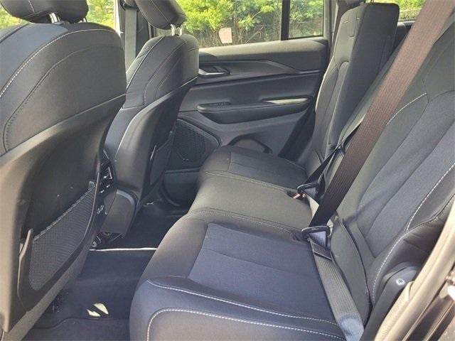 new 2025 Jeep Grand Cherokee car, priced at $33,227