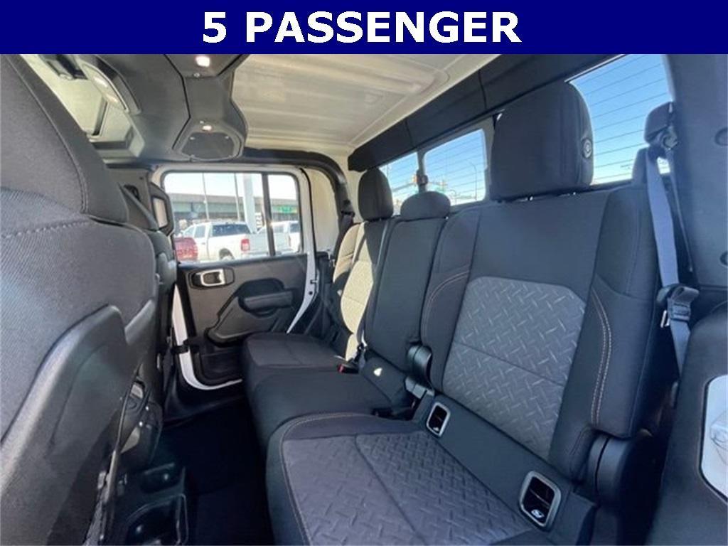new 2025 Jeep Gladiator car, priced at $48,794