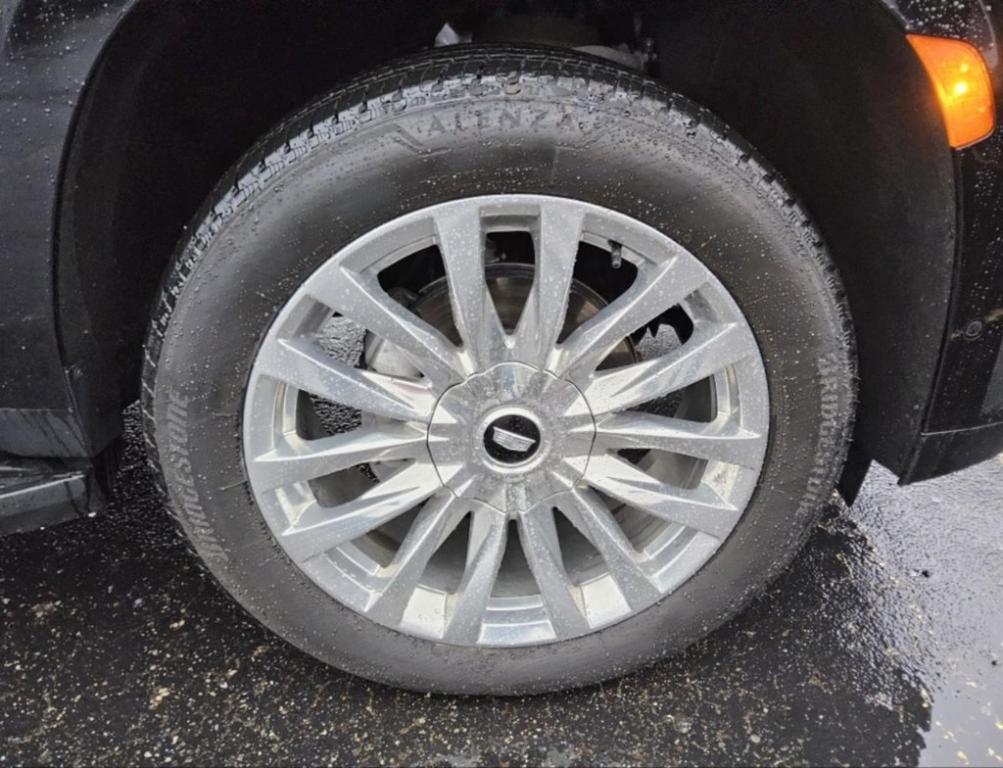 used 2024 Cadillac Escalade ESV car, priced at $85,820