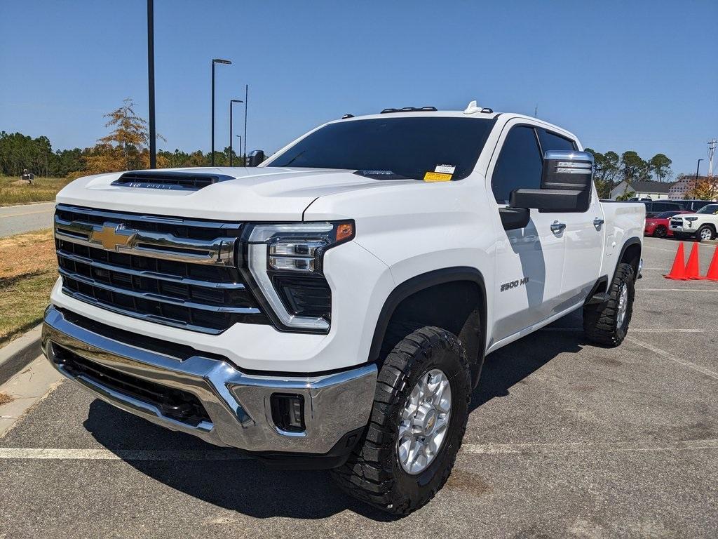 used 2024 Chevrolet Silverado 2500 car, priced at $62,290