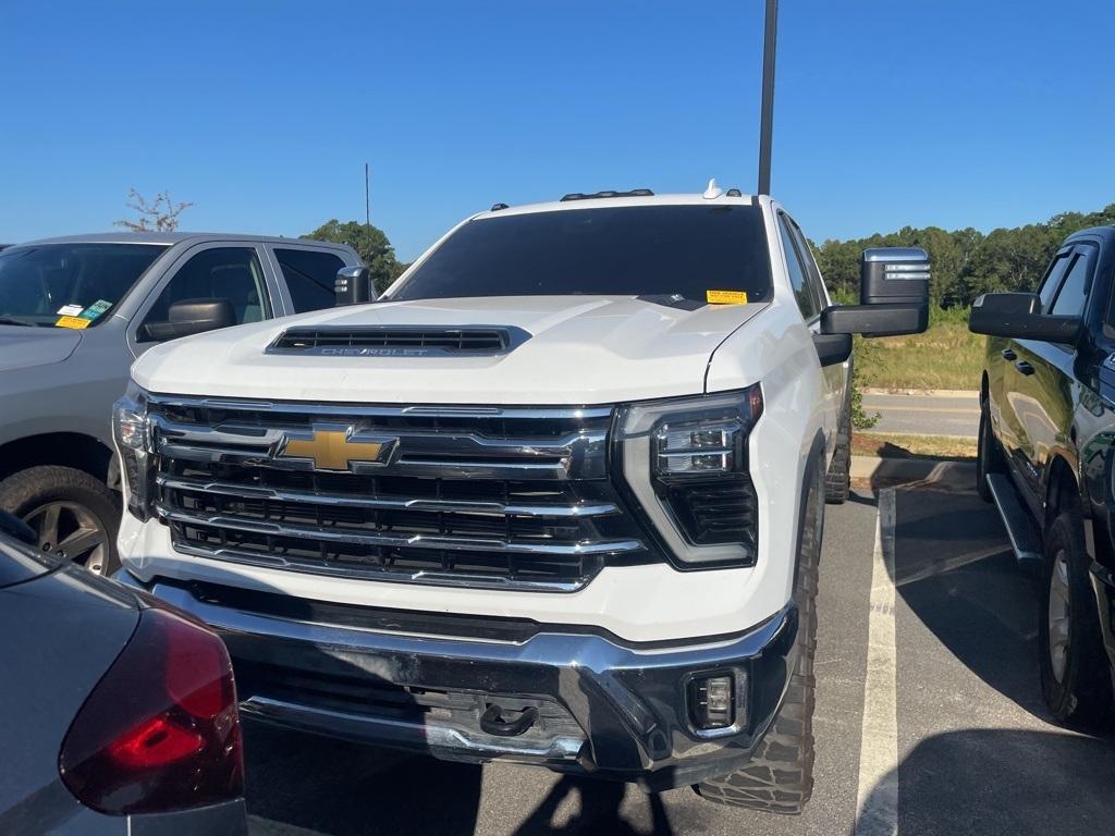 used 2024 Chevrolet Silverado 2500 car, priced at $62,290