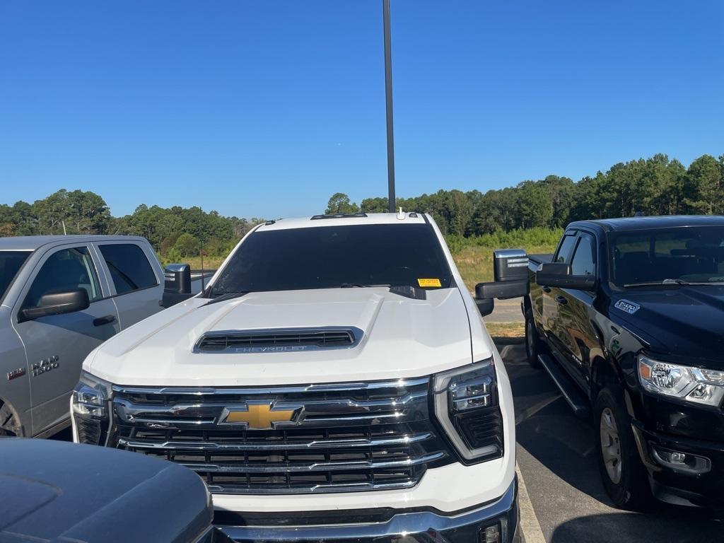 used 2024 Chevrolet Silverado 2500 car, priced at $62,290