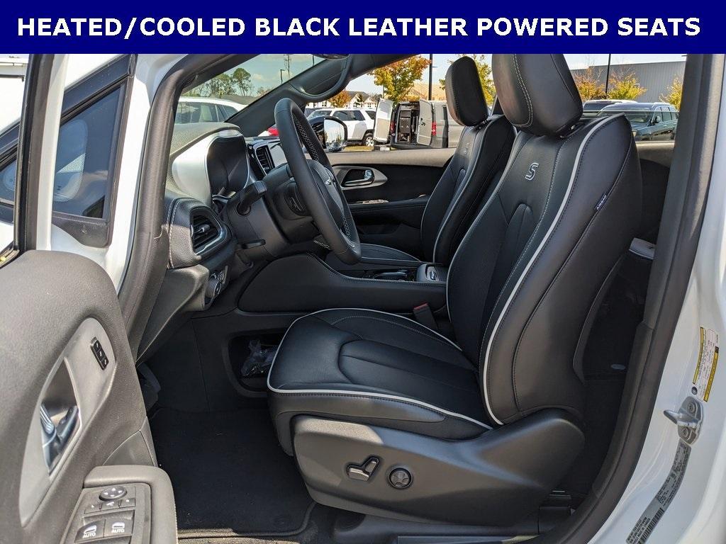 new 2026 Chrysler Pacifica car, priced at $44,524