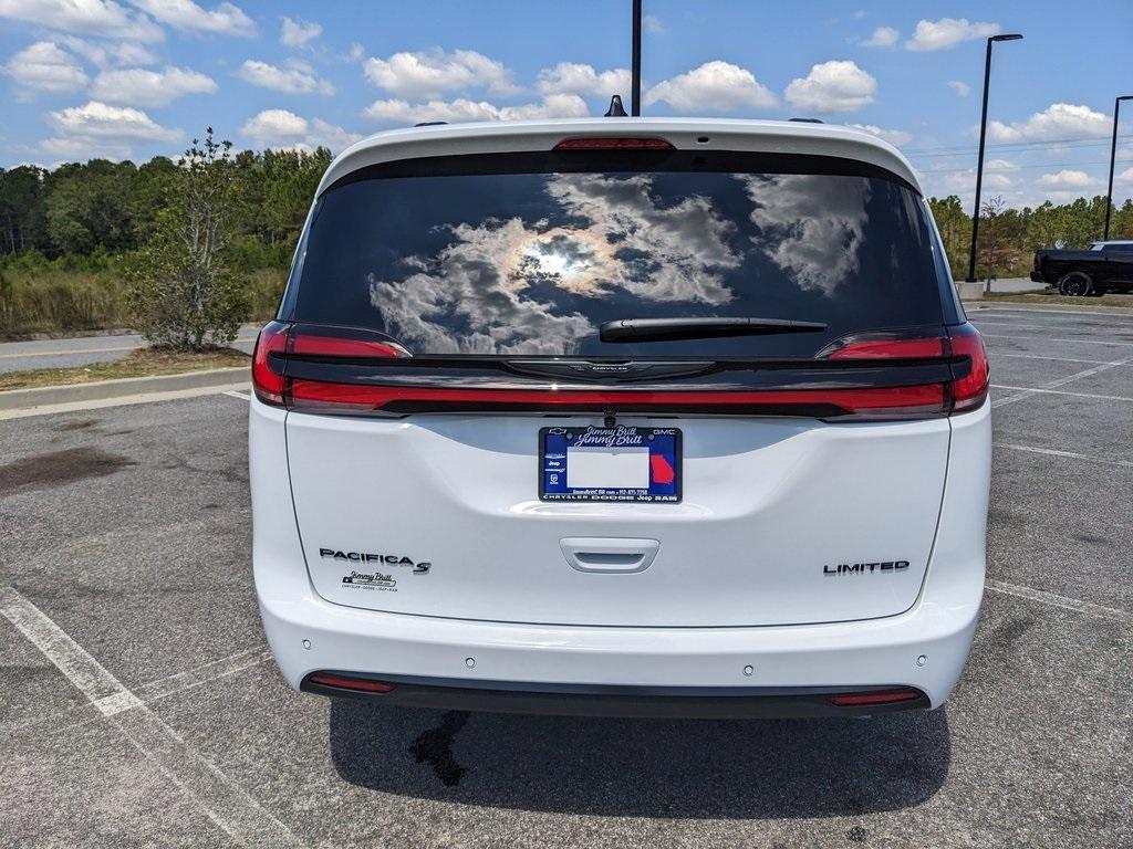new 2026 Chrysler Pacifica car, priced at $44,524