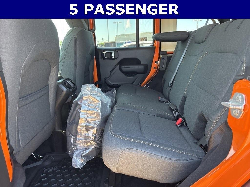 new 2025 Jeep Wrangler car, priced at $43,786