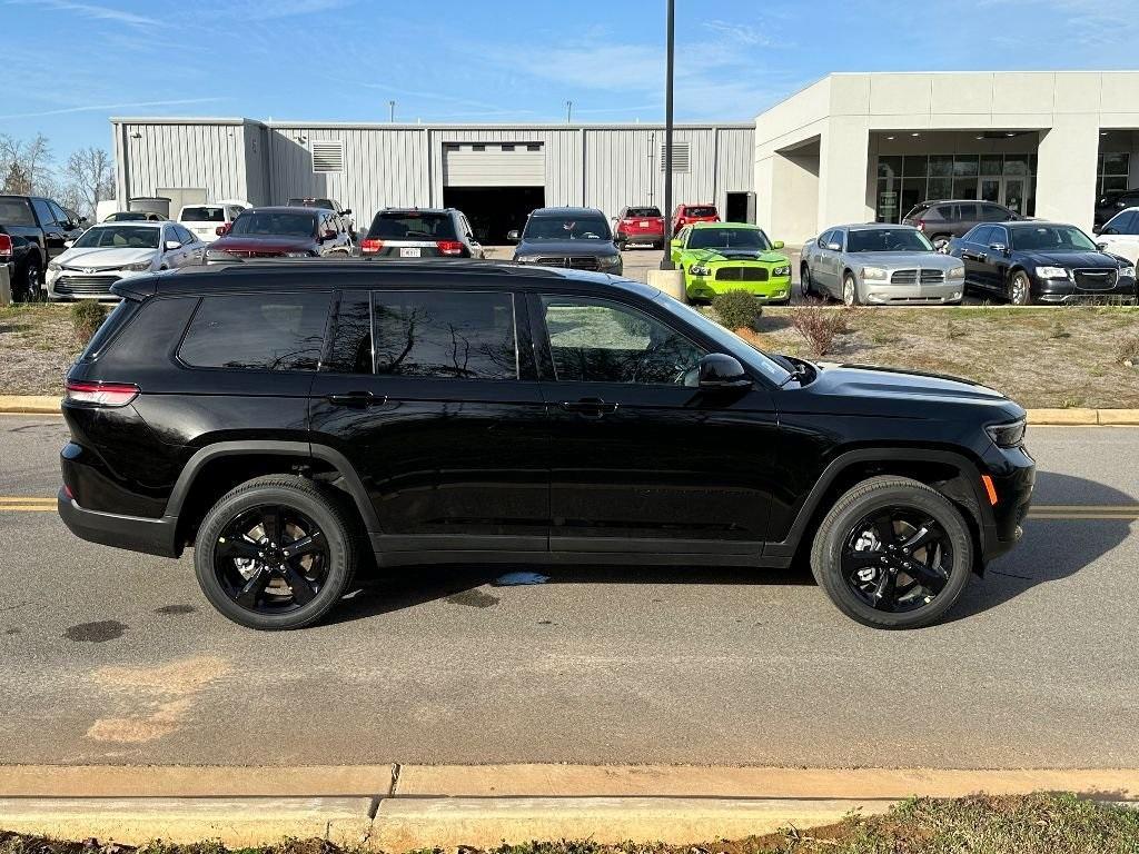 new 2025 Jeep Grand Cherokee L car, priced at $42,725