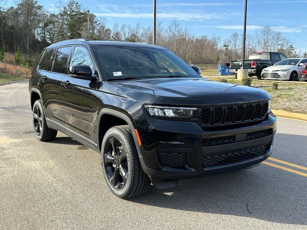 new 2025 Jeep Grand Cherokee L car, priced at $42,725
