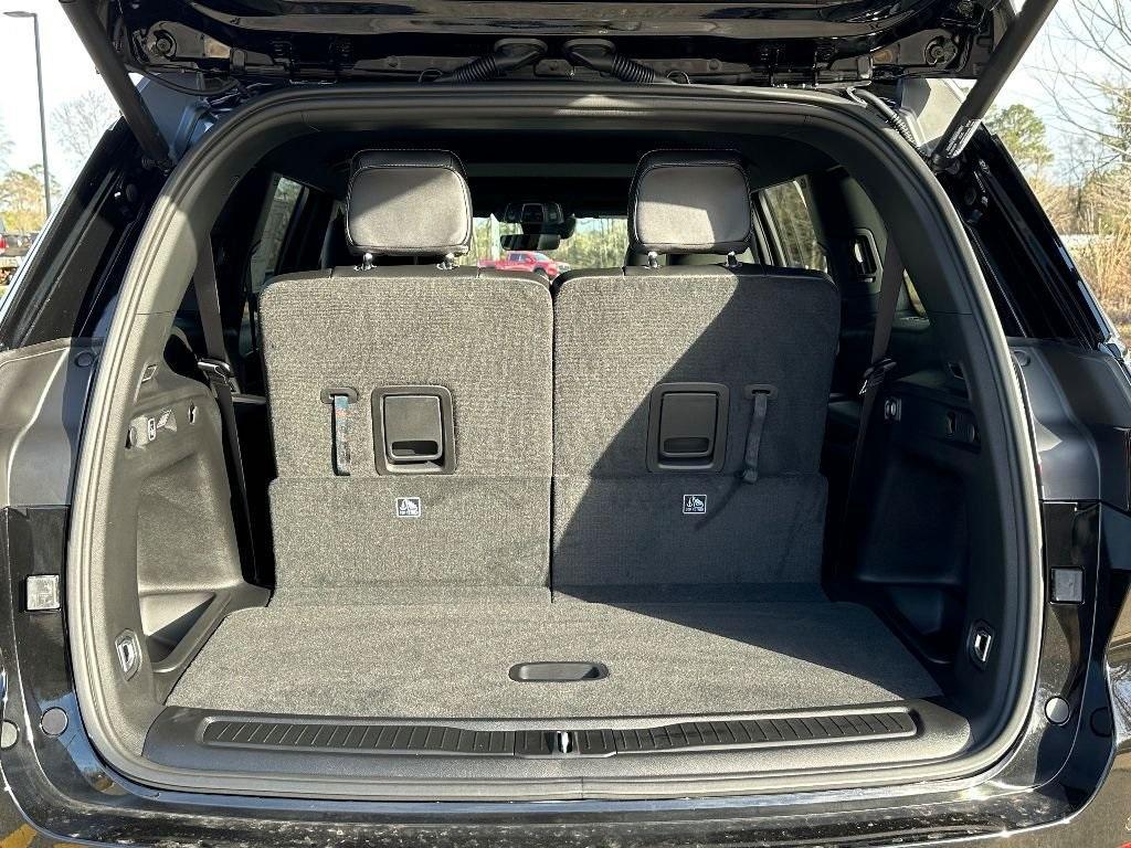 new 2025 Jeep Grand Cherokee L car, priced at $42,725