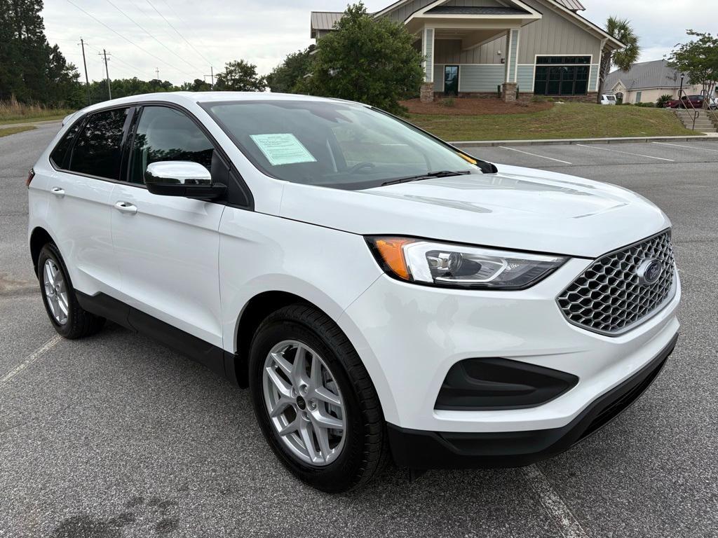 used 2024 Ford Edge car, priced at $30,197