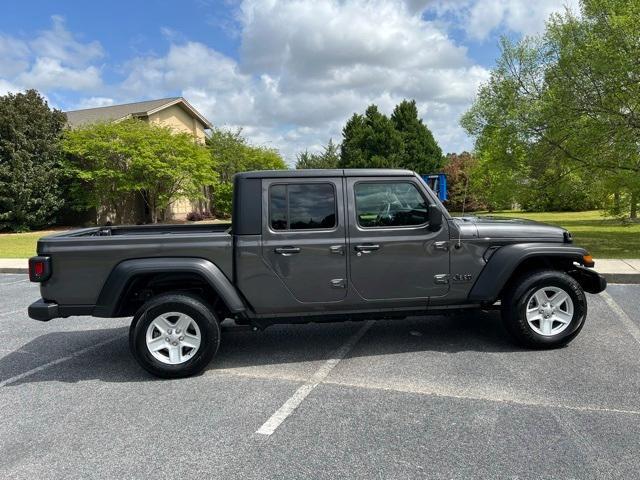used 2023 Jeep Gladiator car, priced at $30,661