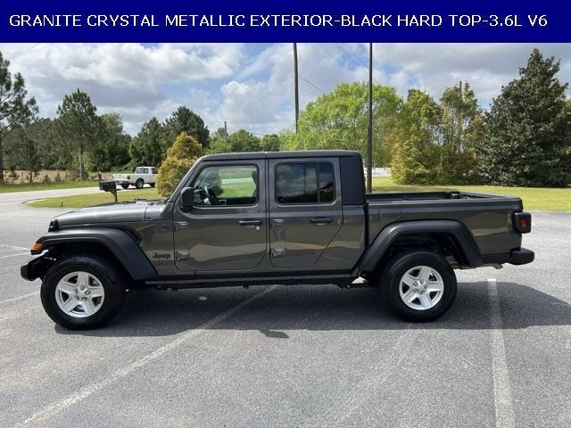 used 2023 Jeep Gladiator car, priced at $31,556