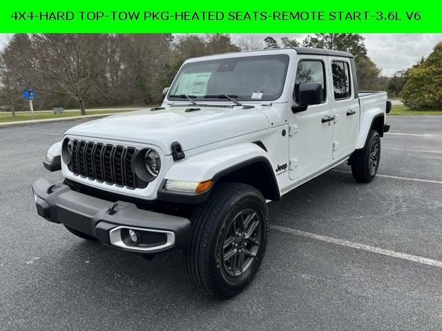 new 2024 Jeep Gladiator car, priced at $46,935