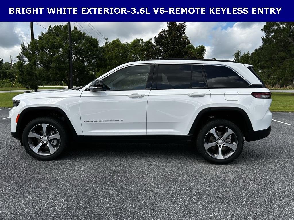 new 2025 Jeep Grand Cherokee car, priced at $42,587