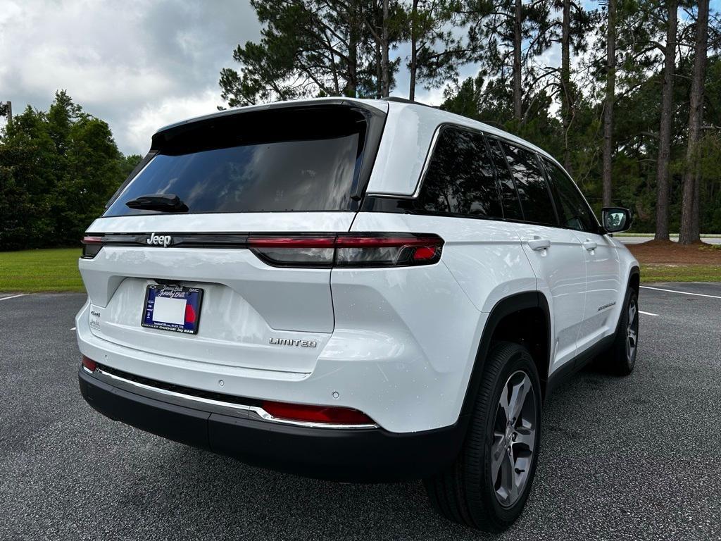 new 2025 Jeep Grand Cherokee car, priced at $42,587