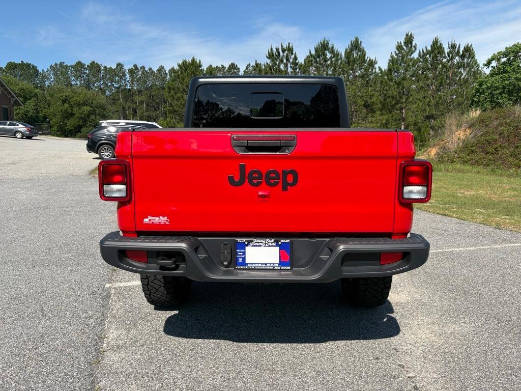 new 2025 Jeep Gladiator car, priced at $36,477