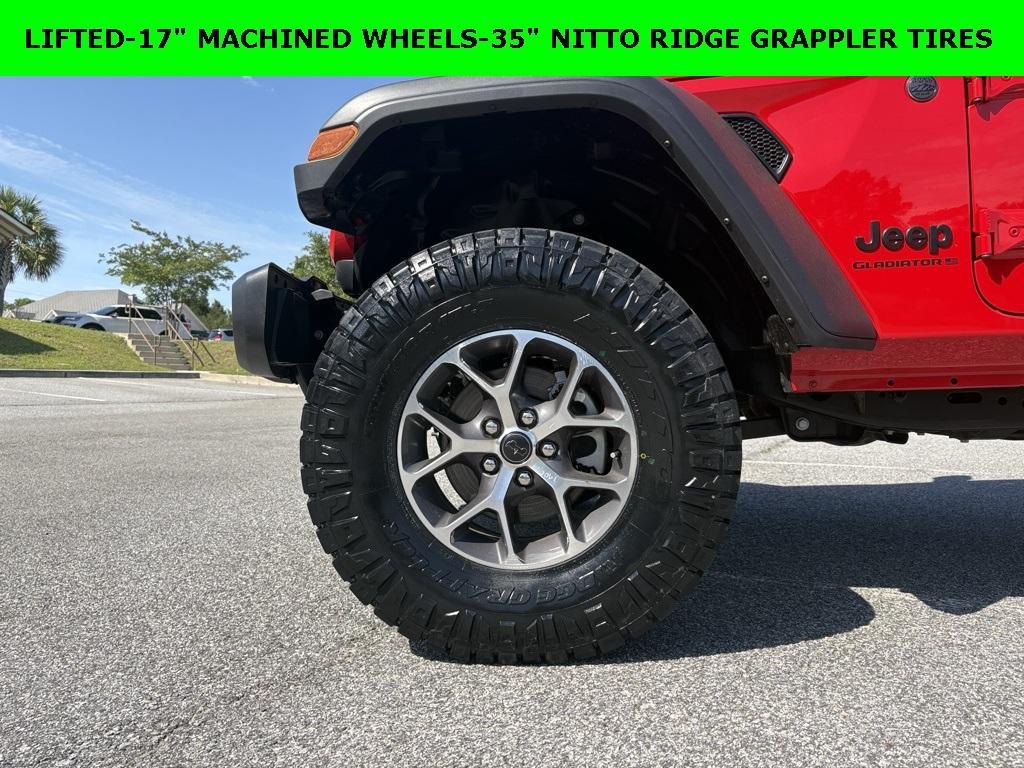 new 2025 Jeep Gladiator car, priced at $36,477